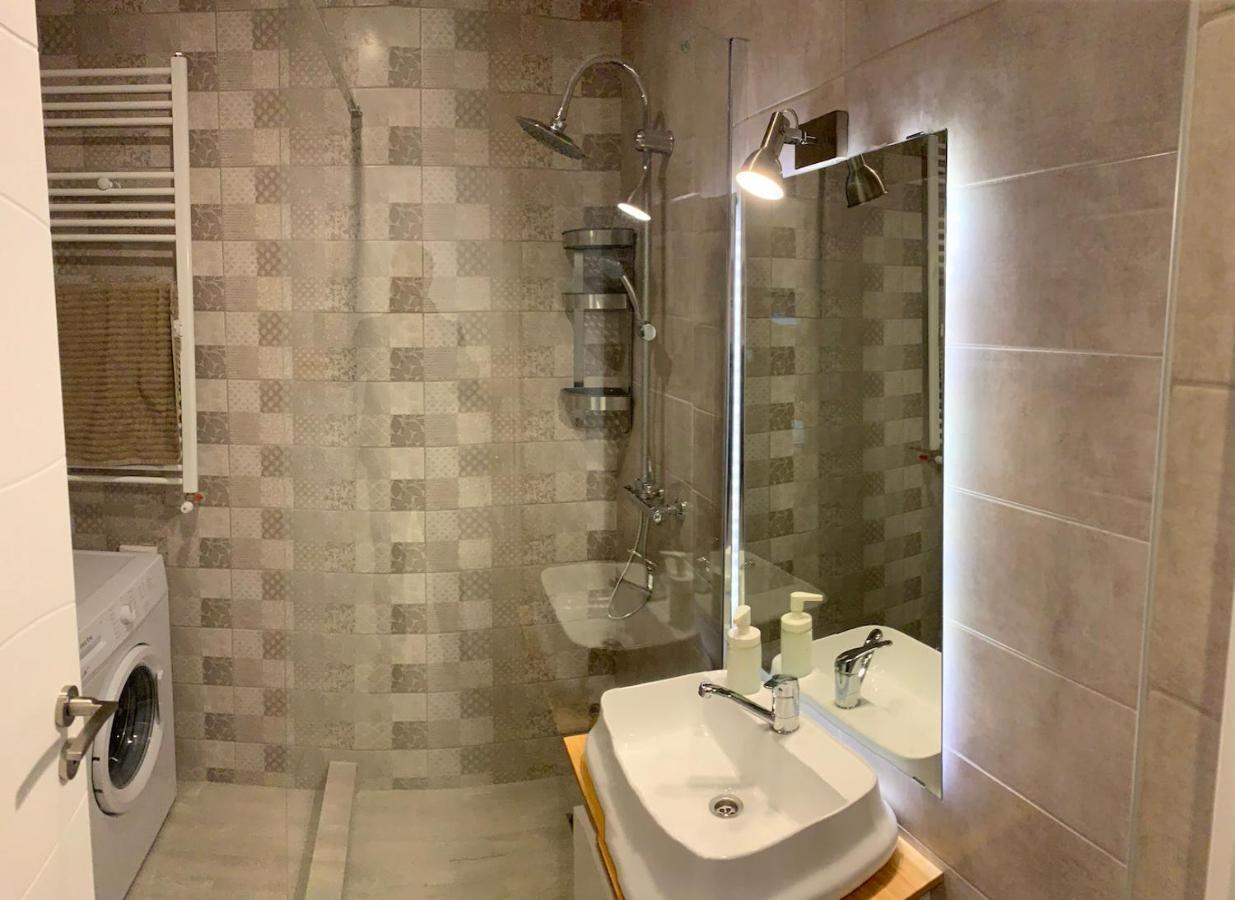 Ray Luxury Apartment Close To Presidential Palace Bukarest Exteriör bild